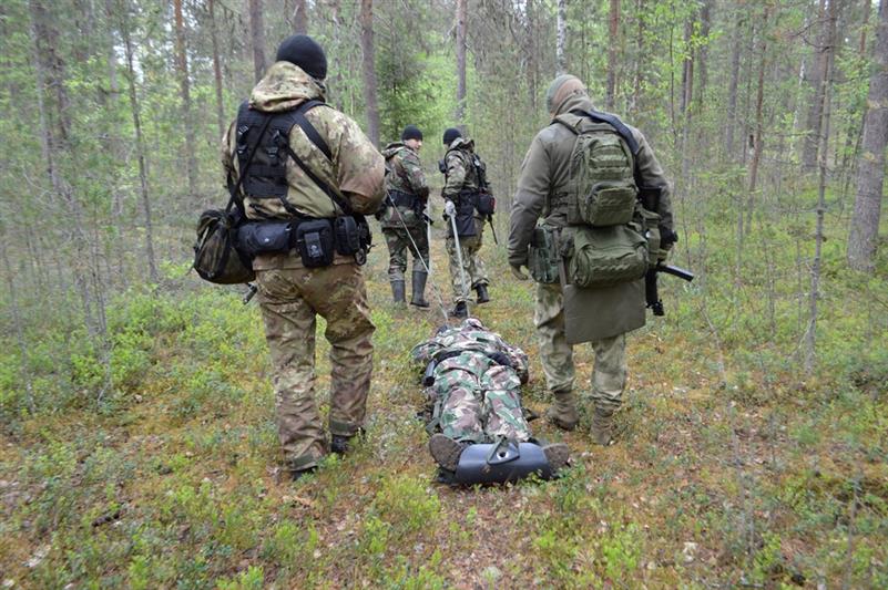 Сотрудники архангельского ОМОН завершили полевой выход (видео)