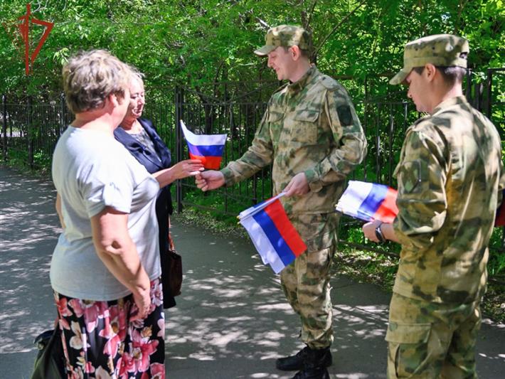 В Сибирском округе Росгвардии проходят тожественные мероприятия, посвящённые Дню России