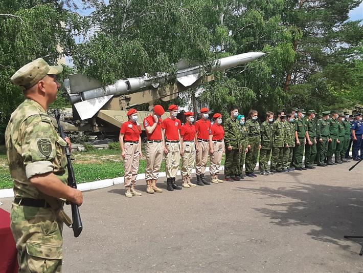В Омске росгвардейцы приняли участие в церемонии передачи останков павшего красноармейца