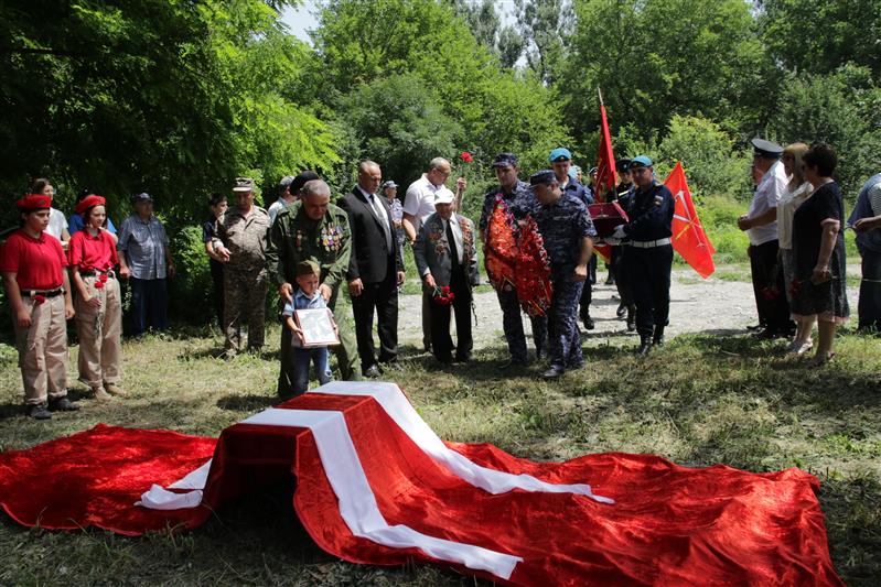Росгвардейцы Кабардино-Балкарии приняли участие в акции «На страже памяти»