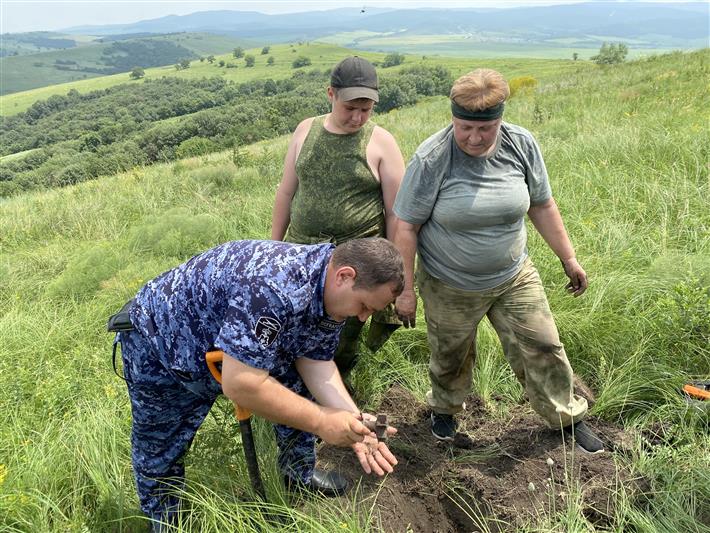В Кабардино-Балкарии росгвардейцы приняли участие в поисках останков солдат Красной Армии, оборонявших Кавказ