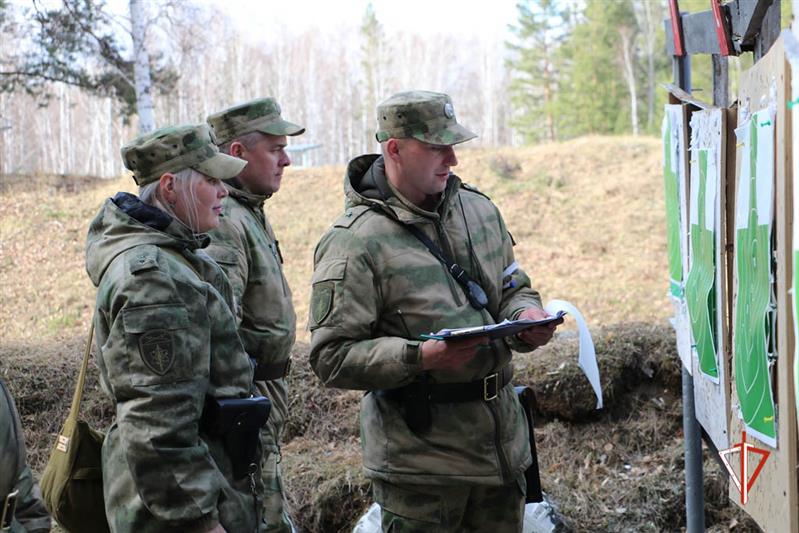 Росгвардейцы Уральского округа сдали контрольную проверку