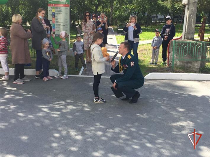В Уральском округе Росгвардии состоялись праздничные мероприятия, посвященные Дню защиты детей