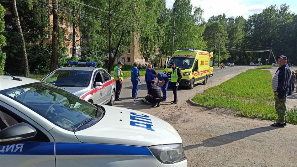 Росгвардейцы оказали доврачебную помощь жителю Ярославля, пострадавшему в ДТП