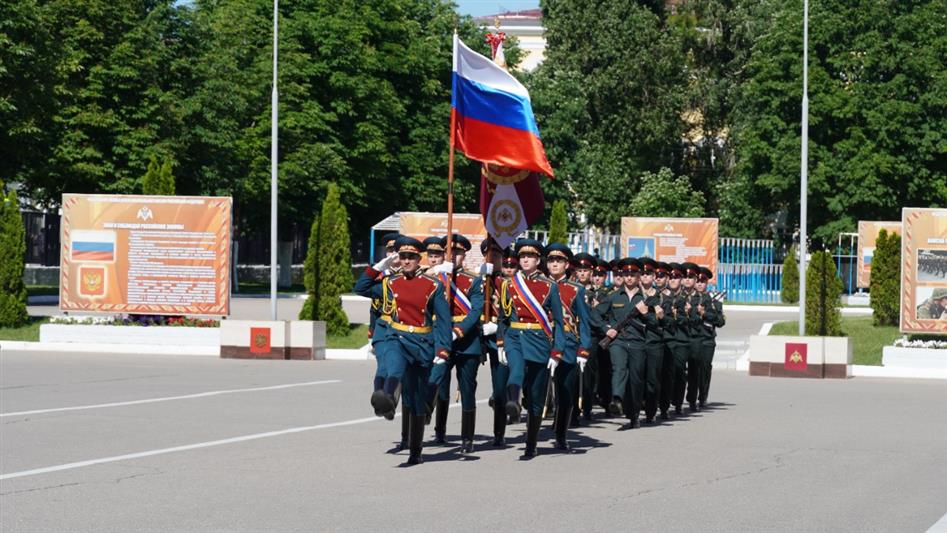 В Саратовском военном институте войск национальной гвардии РФ состоялся выпуск офицеров