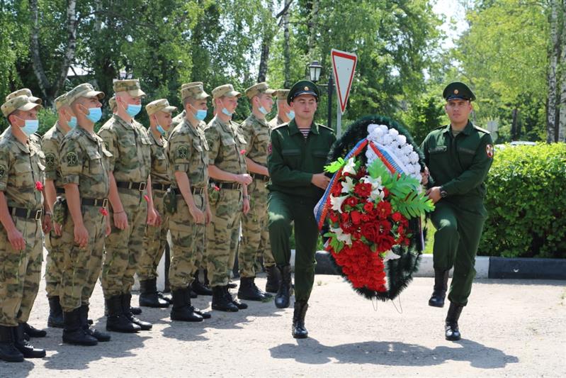 Росгвардейцы Центрального округа приняли участие в акции «Свеча памяти»