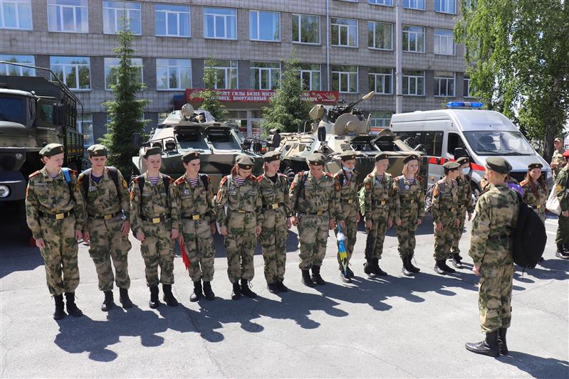 В Новосибирском военном институте Росгвардии проведён день открытых дверей
