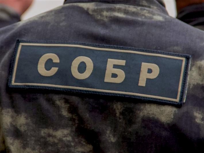Сотрудник ярославского СОБР Росгвардии оказал помощь раненому мужчине