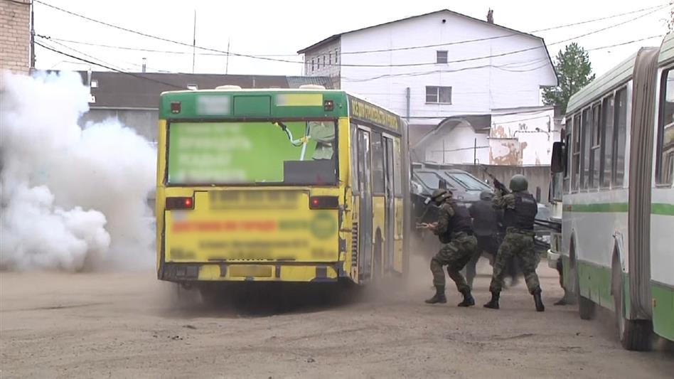 В Новгородской области росгвардейцы приняли участие в тактико-специальном учении «Циклон-2021»