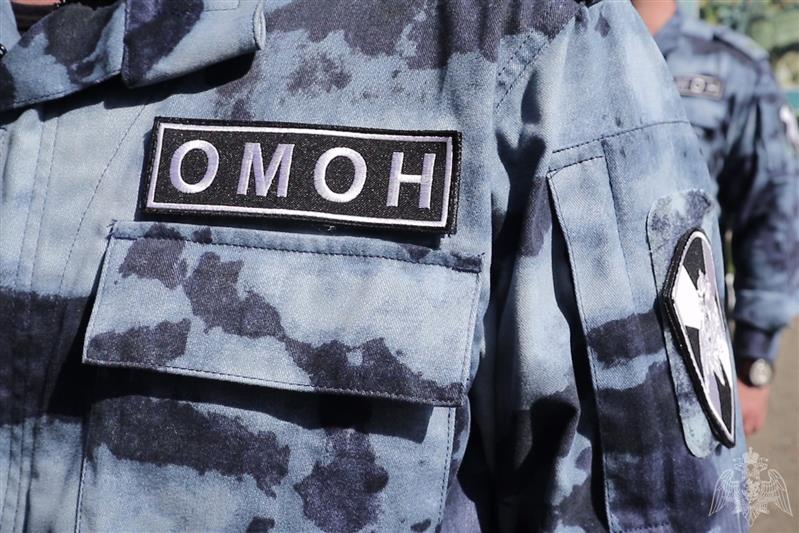 При содействии новосибирского транспортного ОМОН Росгвардии задержан изготовитель наркотических средств