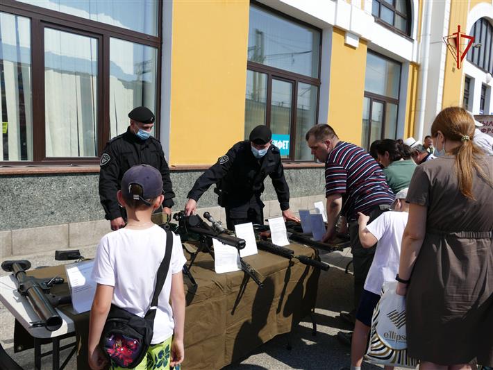 Росгвардия приняла участие в проведении масштабной патриотической акции в Томске
