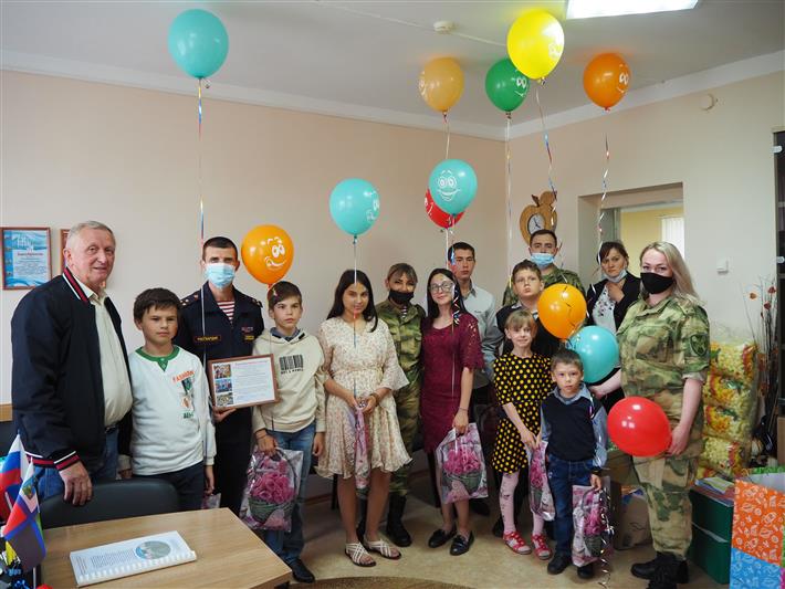 Росгвардия провела благотворительную акцию в центре социальной помощи в Белгородской области