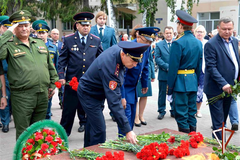 На Урале в День памяти и скорби росгвардейцы почтили память погибших в Великой Отечественной войне 
