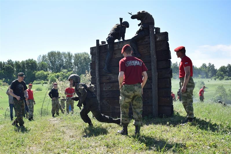 В Татарстане прошли квалификационные испытания на право ношения крапового берета