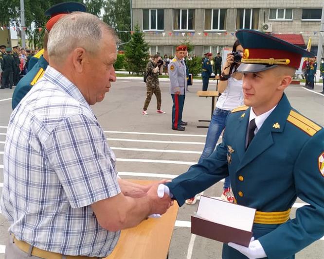 В Новосибирском военном институте Росгвардии состоялся 45-й юбилейный выпуск офицеров 