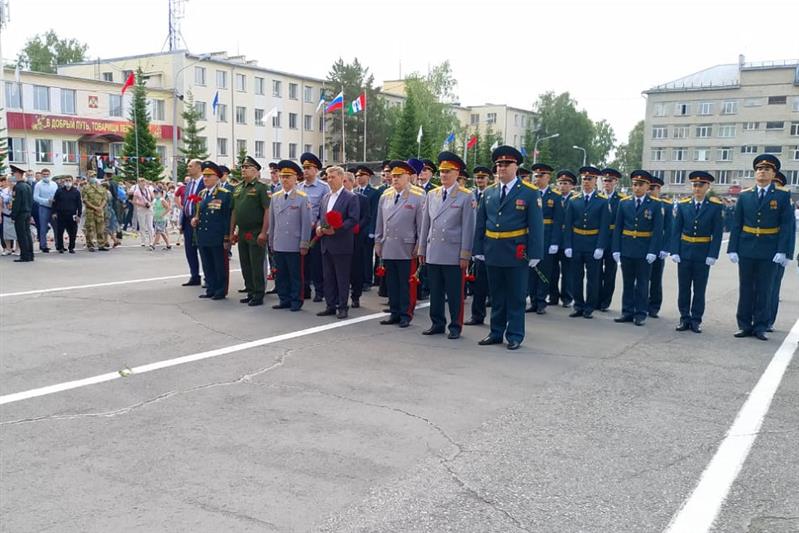 В Новосибирском военном институте Росгвардии состоялся 45-й юбилейный выпуск офицеров 