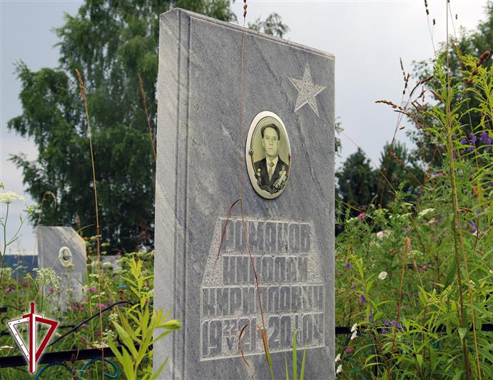 В Республике Алтай росгвардейцы продолжают облагораживать места захоронения участников Великой Отечественной войны