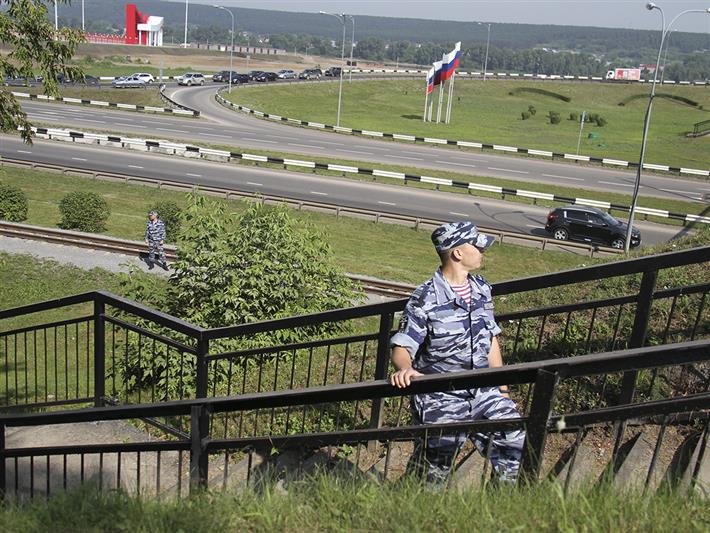 Росгвардейцы обеспечивают безопасность праздничных мероприятий, приуроченных к 300-летию Кузбасса