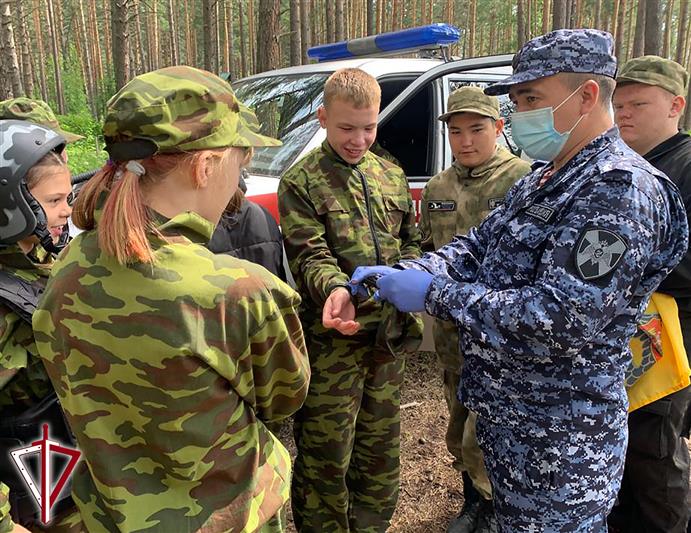 В Сибири прошли тематические мероприятия для школьников в рамках акции «Каникулы с Росвардией»