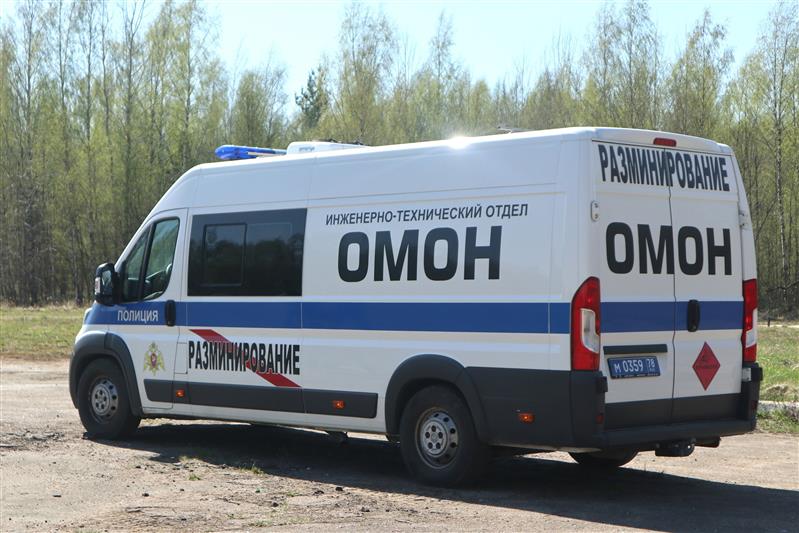 Сотрудники ОМОН Росгвардии обезвредили боеприпас времён войны, обнаруженный в Пушкинском районе Санкт-Петербурга