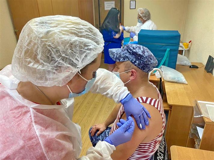 В воинских частях и управлениях Северо-Западного округа  Росгвардии продолжается вакцинация
