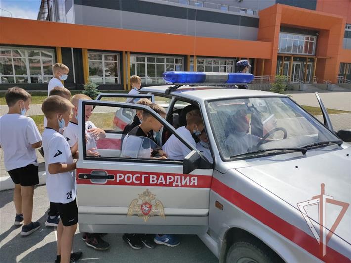 На Урале продолжается всероссийская акция «Каникулы с Росгвардией»