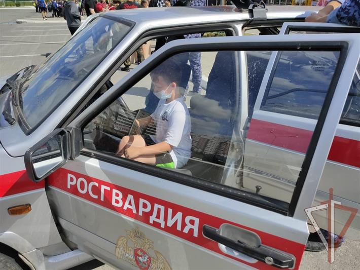 На Урале продолжается всероссийская акция «Каникулы с Росгвардией»