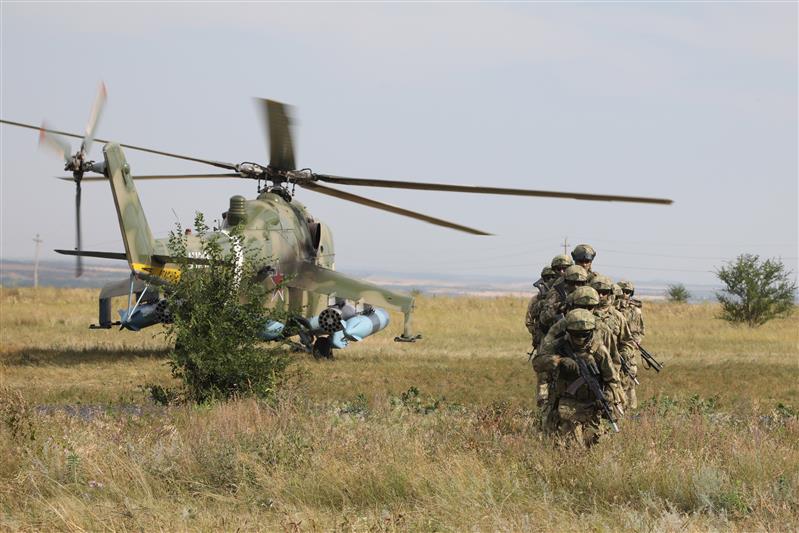 Генерал армии Виктор Золотов оценил действия военнослужащих и сотрудников ведомства в ходе завершающего этапа оперативно-стратегического учения «Заслон-2021»
