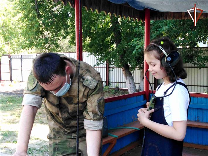 В Уральском округе продолжается проведение мероприятий в рамках всероссийского проекта «Каникулы с Росгвардией»