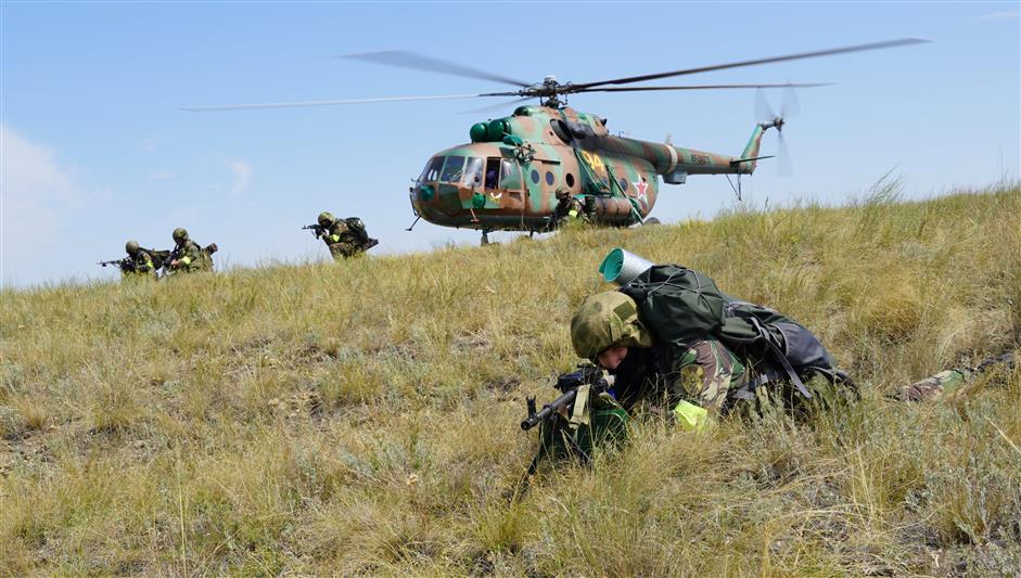 В Саратове и  Саратовской области военнослужащие и сотрудники Росгвардии принимают участие в оперативно-стратегическом учении «Заслон - 2021»