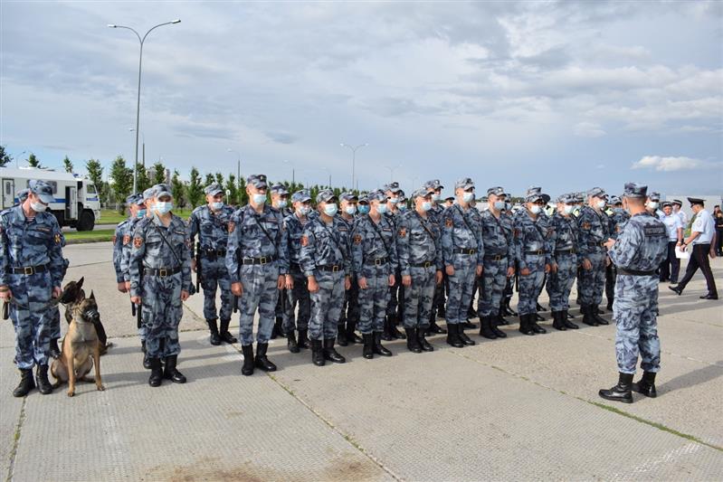  Росгвардейцы обеспечили правопорядок во время проведения футбольного матча Российской премьер-лиги в Казани