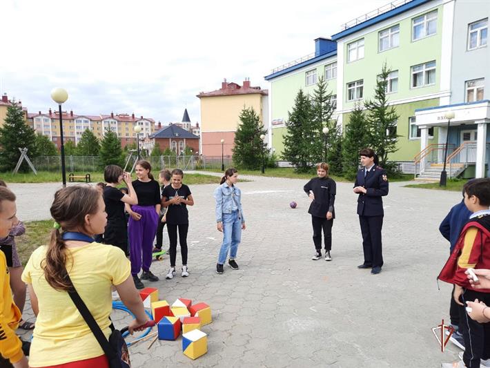  В рамках  ведомственного проекта «Каникулы с Росгвардией» в Уральском округе продолжаются мероприятия со школьниками