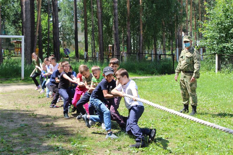 Ведомственная акция «Каникулы с Росгвардией» проходит в регионах Сибири