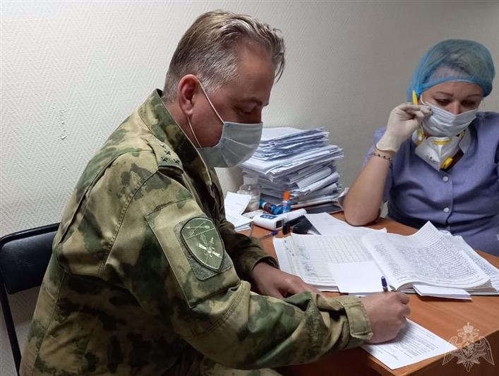 В Сибирском округе Росгвардии более 80 % личного состава получили прививку от коронавируса