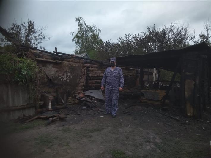 «Герои среди нас»: в Воронежской области наградили офицера Росгвардии, спасшего на пожаре многодетную семью