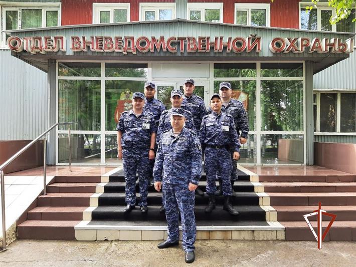 Подразделения тыла и дежурная служба Росгвардии отмечают годовщину образования