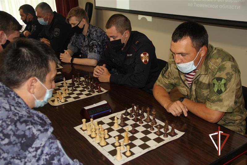 В Уральском округе в Международный день шахмат состоялись традиционные турниры 