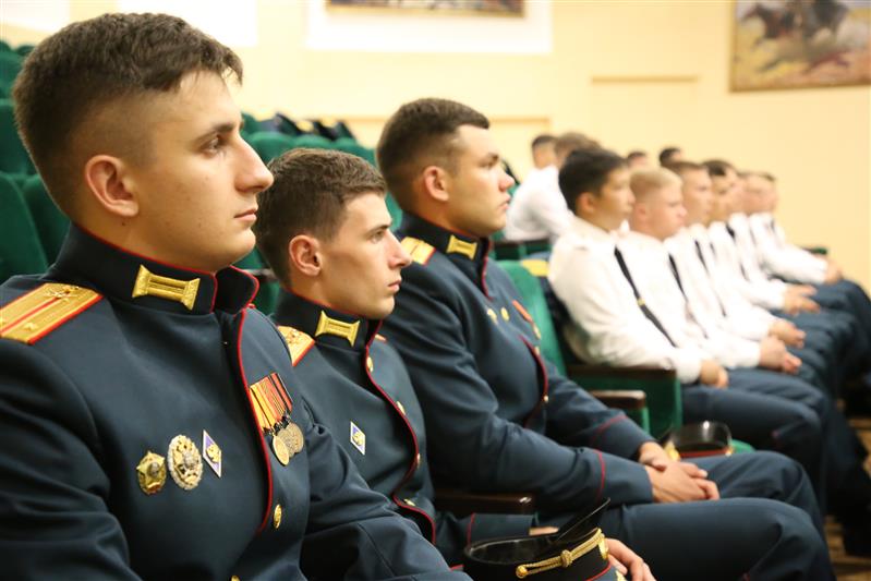 На Северный Кавказ прибывают выпускники высших военных учебных заведений