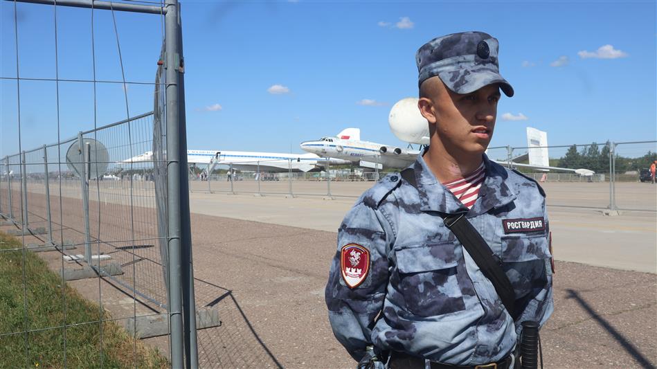 Росгвардия выполнила задачи по охране общественного порядка на международном авиационно-космическом салоне «МАКС-2021»