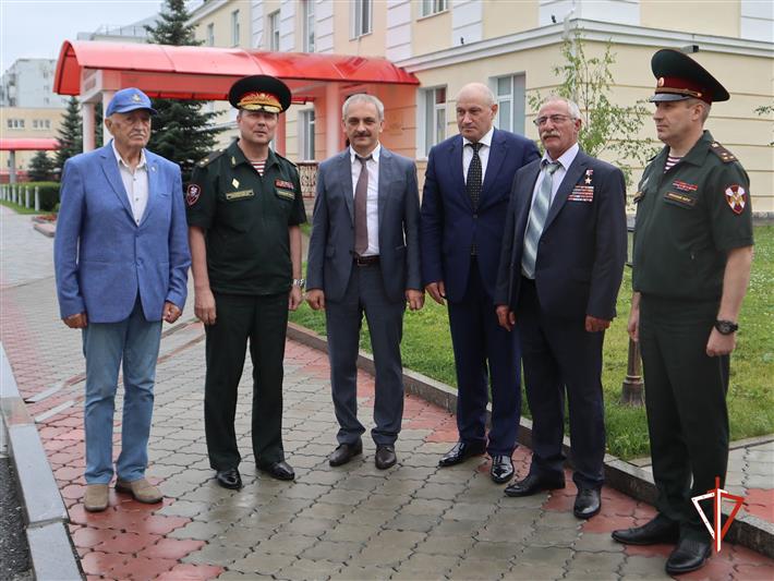 Представители Уральского округа награждены юбилейными медалями