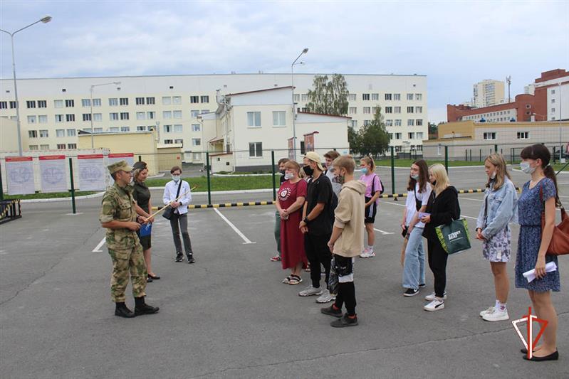 На Урале состоялись встречи с молодежью в рамках ведомственного проекта «Каникулы с Росгвардией»