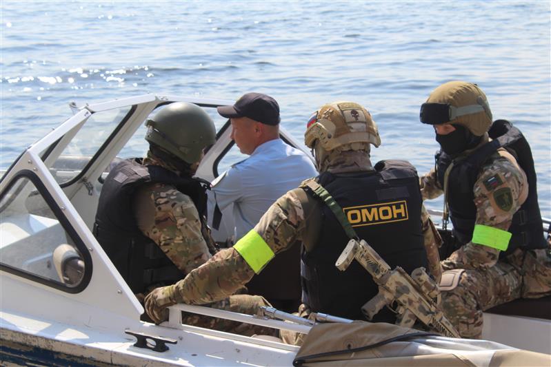 В Саратове и  Саратовской области военнослужащие и сотрудники Росгвардии принимают участие в оперативно-стратегическом учении «Заслон - 2021»