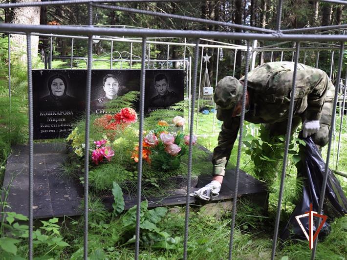 Росгвардия продолжает в Югре ведомственную акцию «На страже памяти»