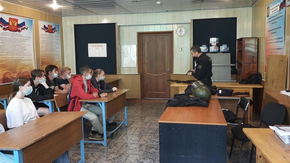 В Сибири прошли тематические мероприятия для школьников в рамках акции «Каникулы с Росвардией»