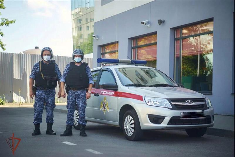 В Воронежской области росгвардейцы задержали нетрезвого водителя 