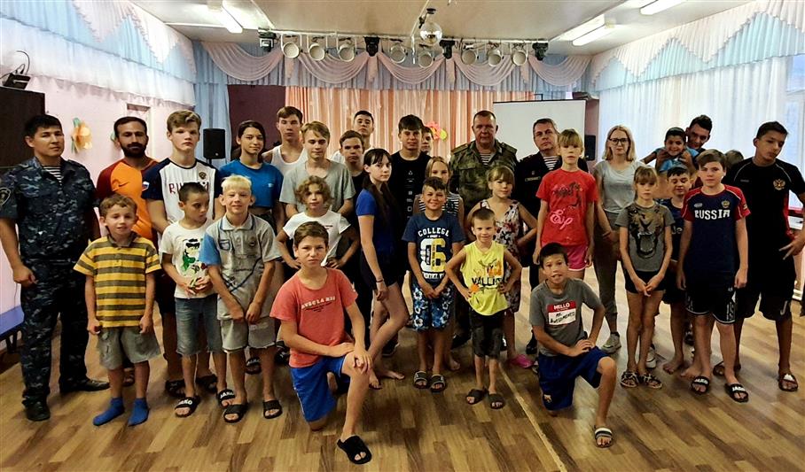 В Астрахани проходит ведомственная акция «Каникулы с Росгвардией»