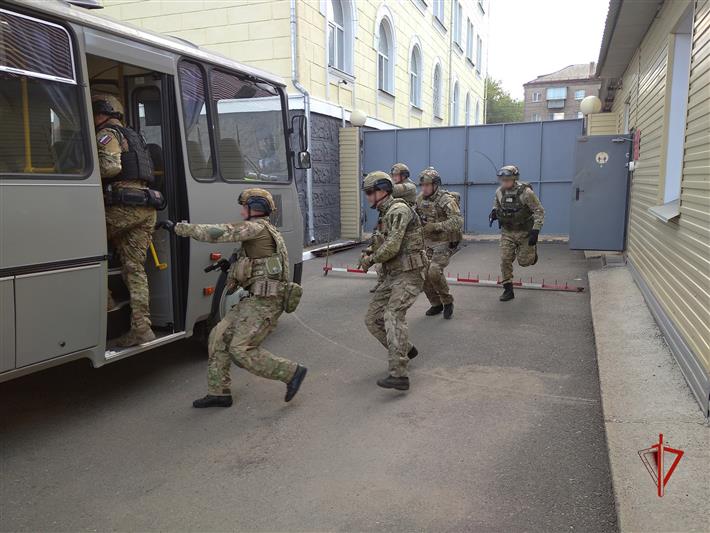 В Томске спецподразделения Росгвардии выполнили ряд задач в рамках оперативно-стратегического учения «Заслон-2021»