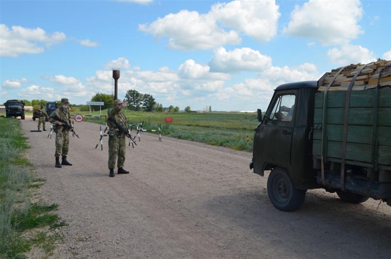 В рамках оперативно-стратегического учения «Заслон - 2021» в Алтайском крае прошли совместные учения подразделений Росгвардии и МЧС