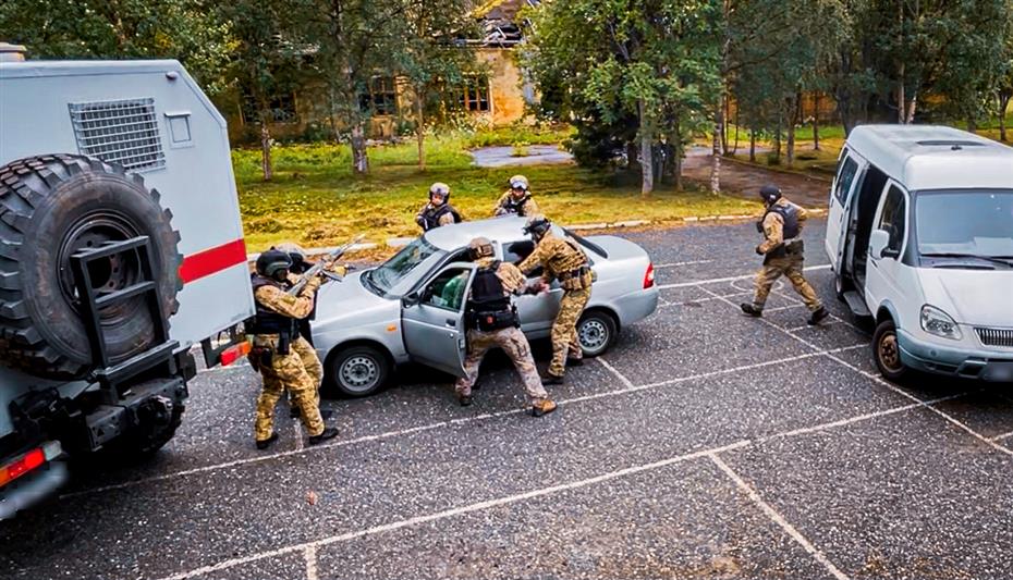  В Мурманской области спецназ Росгвардии проводит тренировки в рамках оперативно-стратегического учения ведомства «ЗАСЛОН-2021»