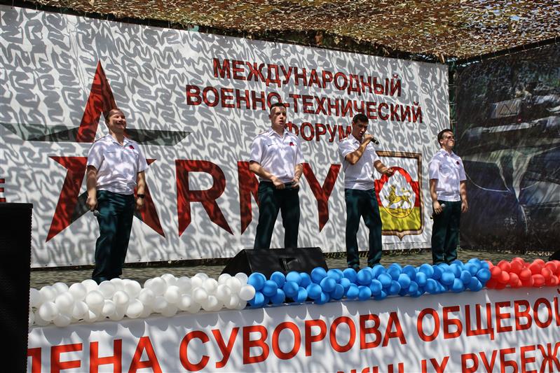 Ансамбль песни и пляски Северо-Кавказского округа Росгвардии выступил на форуме «Армия-2021» в Северной Осетии